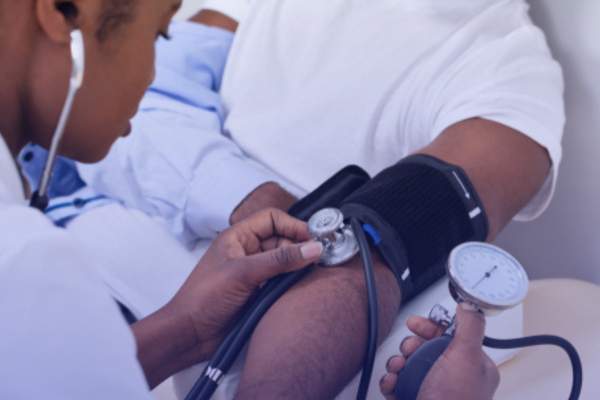 cuánto cuesta un seguro de gastos médicos mayores