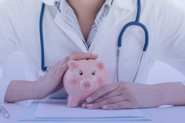 cuánto cuesta un seguro de gastos médicos mayores